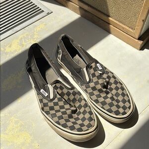 men’s slip on checkered vans